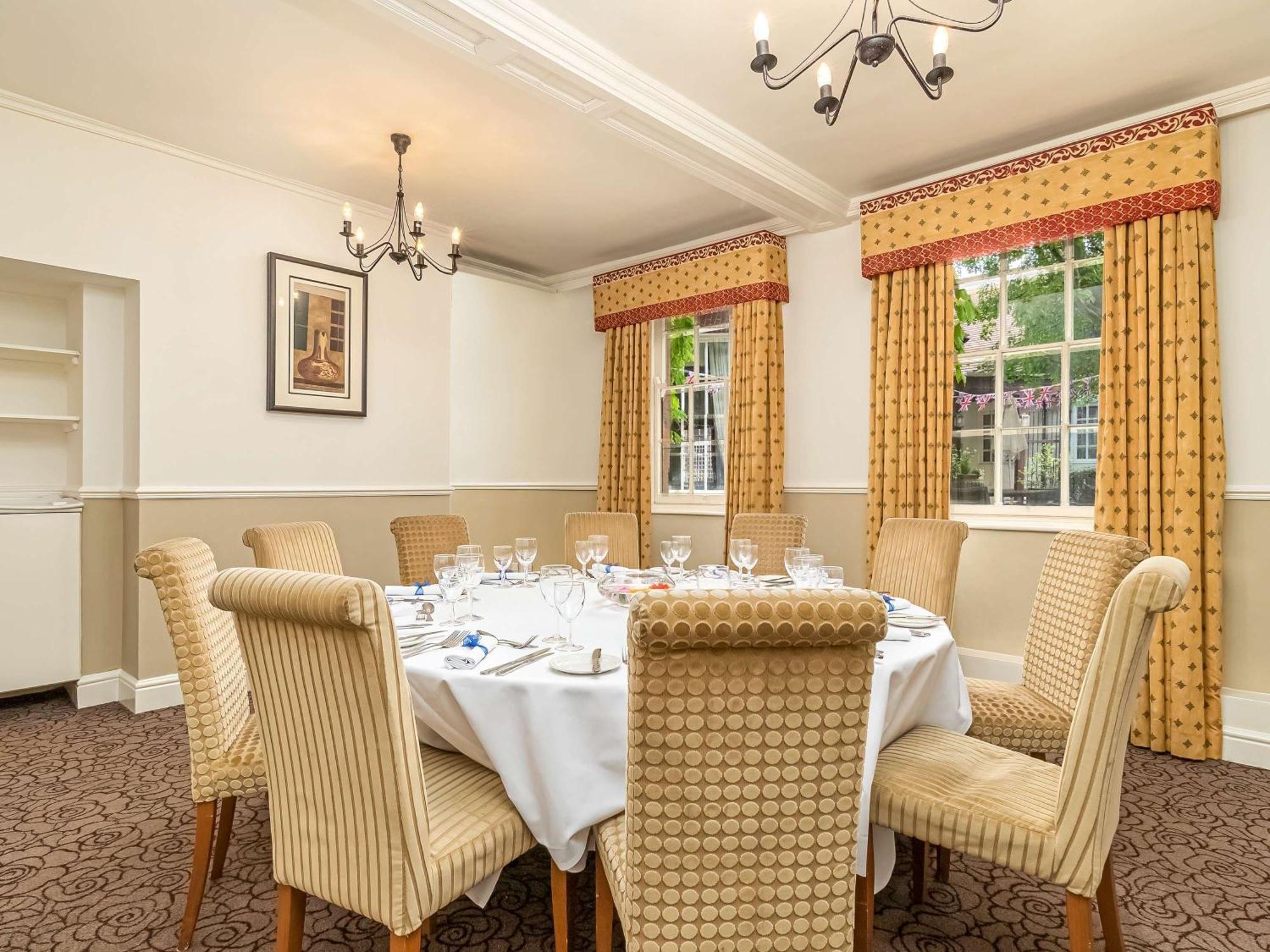 Mercure Salisbury White Hart Hotel & Apartments Kültér fotó