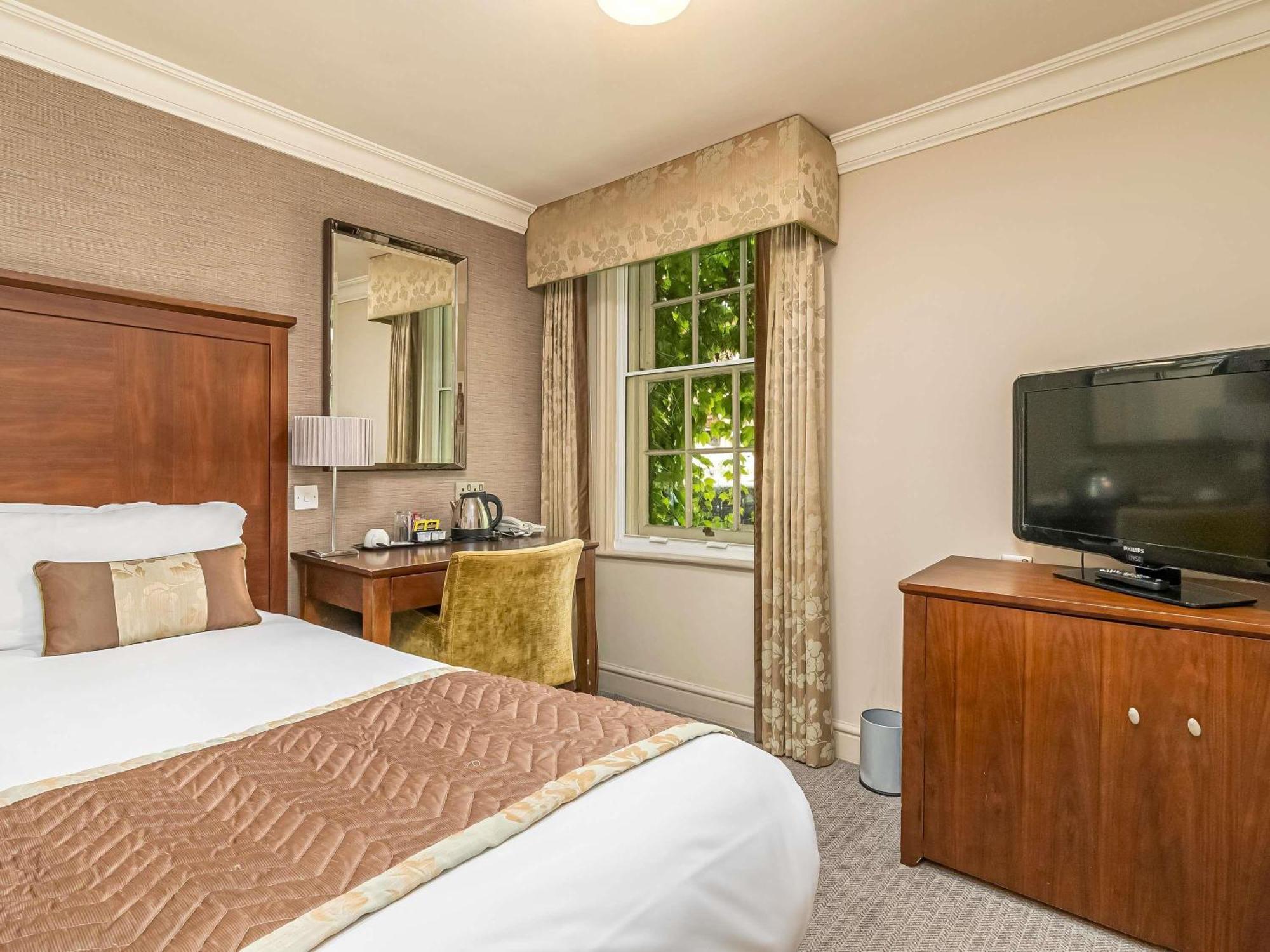 Mercure Salisbury White Hart Hotel & Apartments Kültér fotó